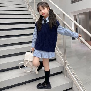 画像1: ＊子供服　女の子 【海外ブランド】ニットベストワンピ (1)